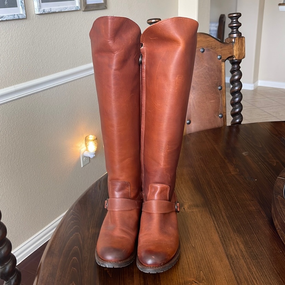 GORGEOUS Knee-high Boots!